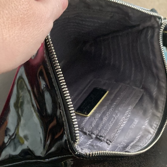 Vera Wang leather and patented leather clutch purse  gently used - Picture 8 of 12